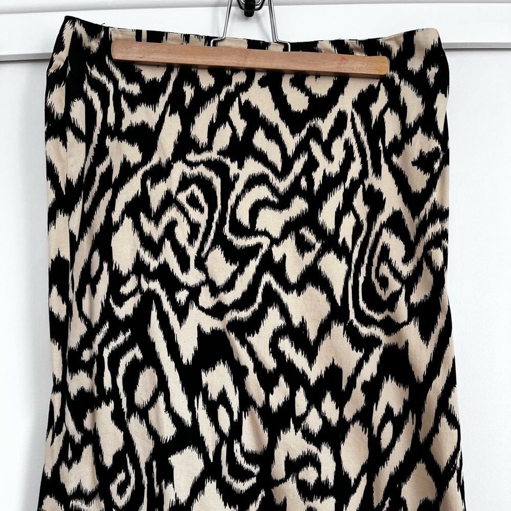 Larry Levine Skirt Size 10